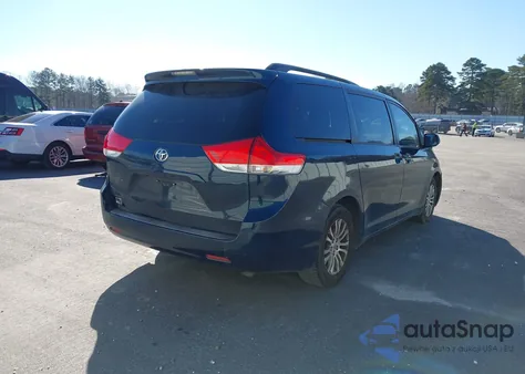 2011 Toyota Sienna Xle V6 z USA, uszkodzony, nr VIN 5TDYK3DC2BS012458